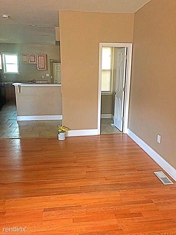Building Photo - 3 br, 1 bath House - 1612 Lancaster Ave