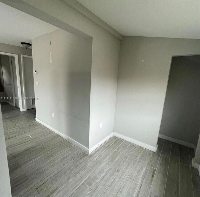 Foto del edificio - 1035 NW 5th St