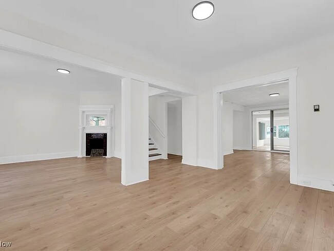 Photo - 7218 Lawnview Ave House