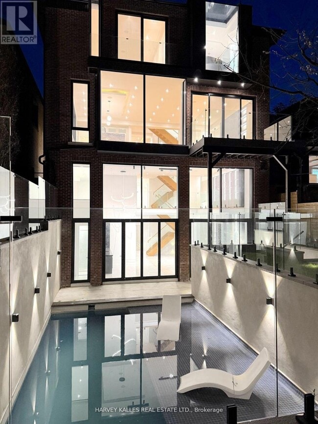 Building Photo - 217 Richview Ave