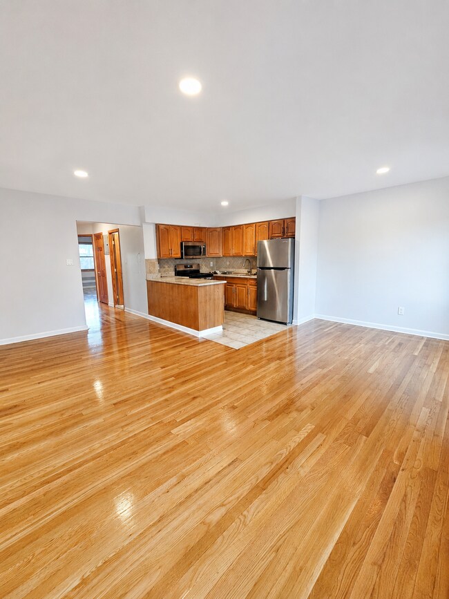 Foto del edificio - 9010 70th Drive, Unit 3