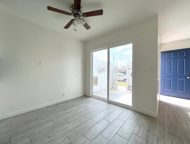 Building Photo - 1803 E Lomita Ave