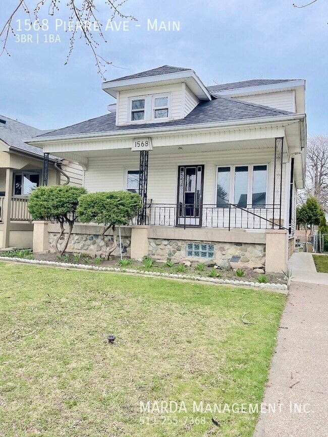 Building Photo - 1568 Pierre Ave