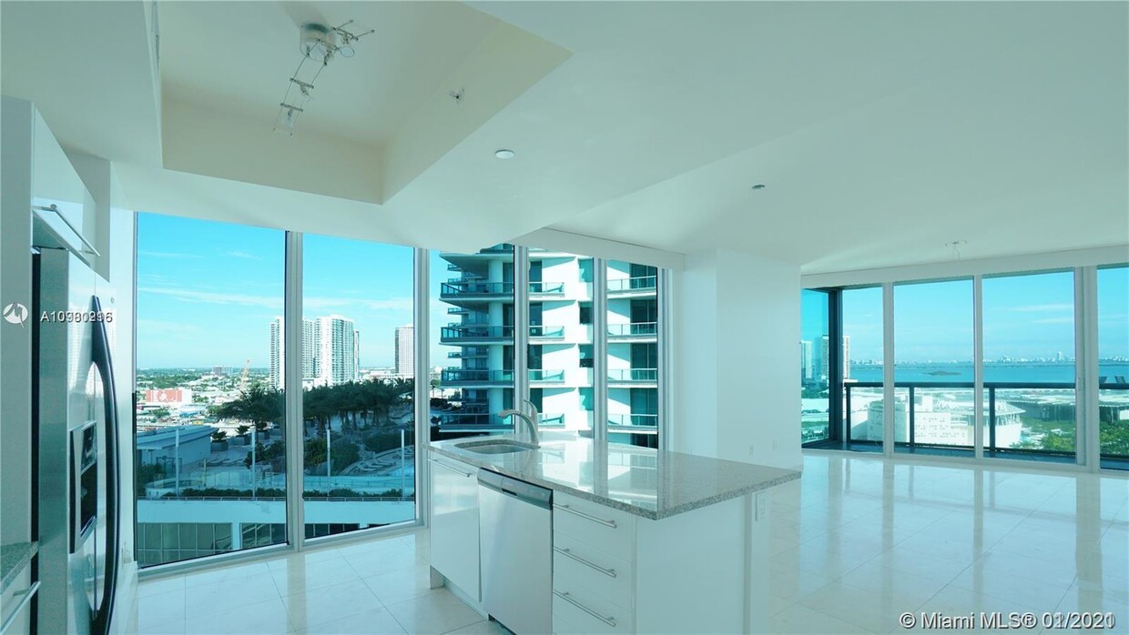 Primary Photo - 888 Biscayne Blvd
