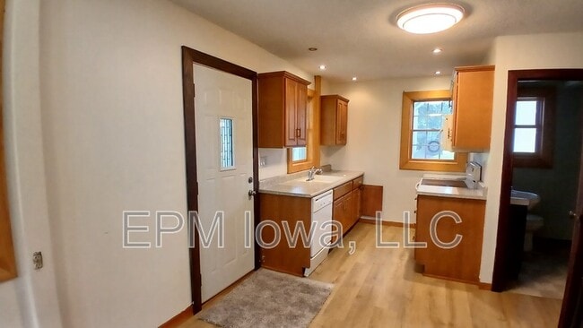 Foto del edificio - 524 S Hackett Rd