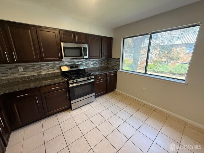 Foto del edificio - 1502 Edison Glen Terrace