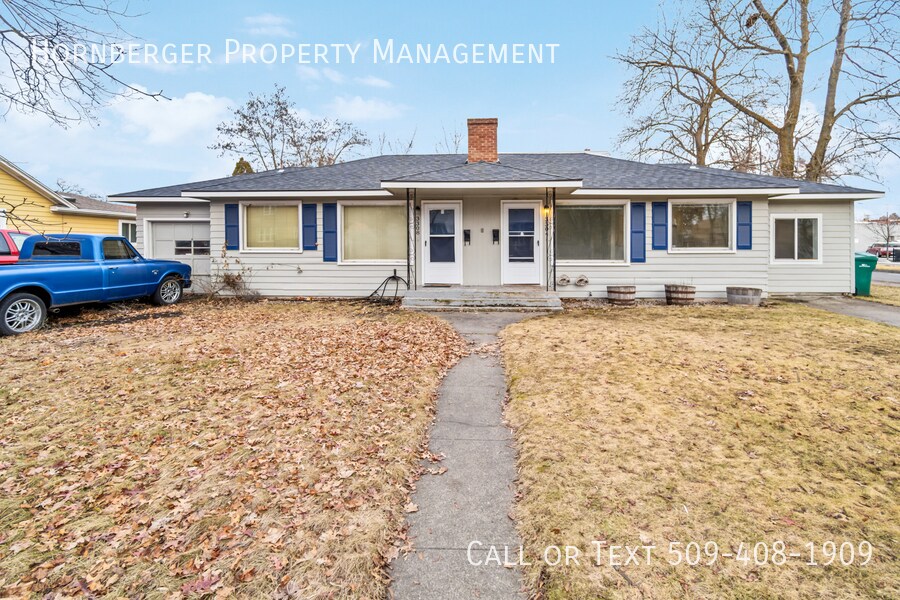 3304 N Hutchinson Rd Unit 1, Millwood, WA 99212 Room for Rent in