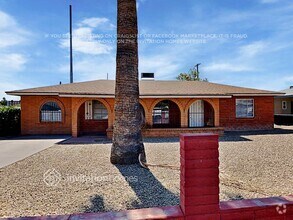 Building Photo - 402 N 47th Pl