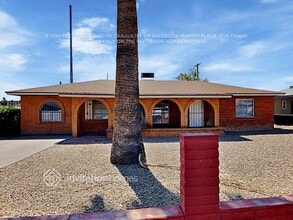 Building Photo - 402 N 47th Pl