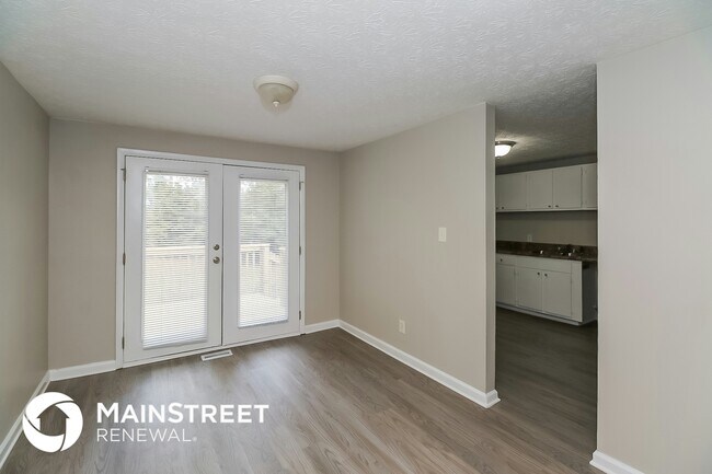 Foto del edificio - 7180 Buck Creek Dr