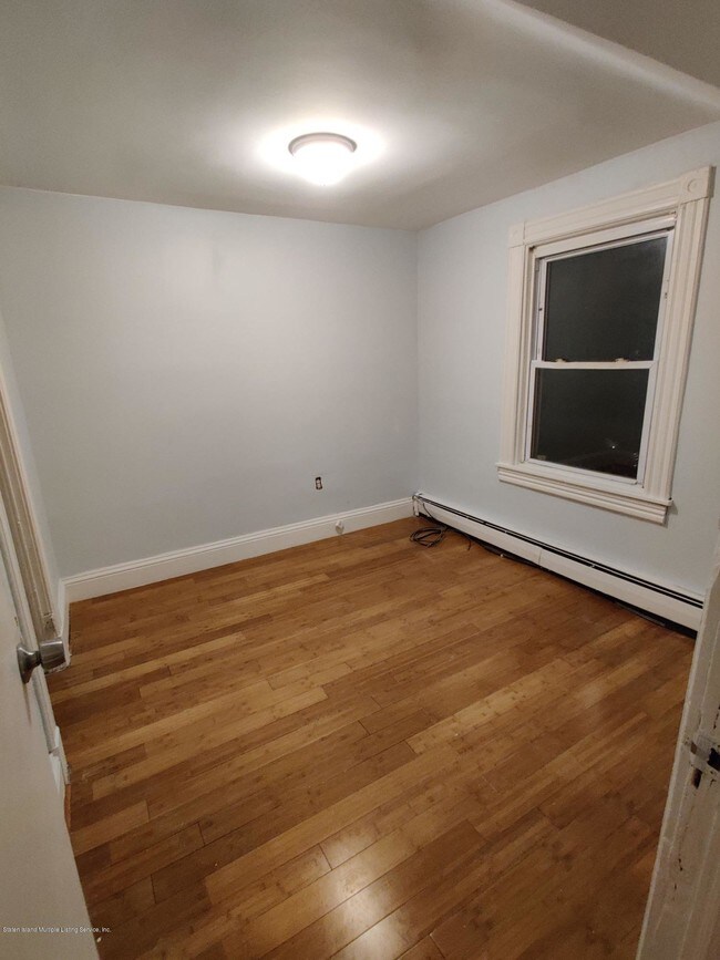 Foto del edificio - 31 Maple Pkwy