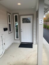 Building Photo - 619 Elizabeth St