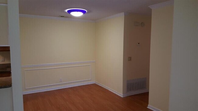 Foto del edificio - 606 Barrington Hills Drive