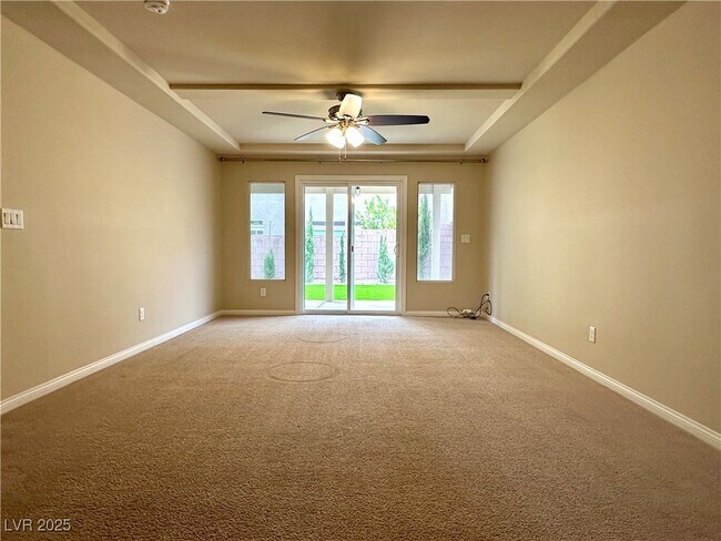Foto del edificio - 6451 Amberleaf Way