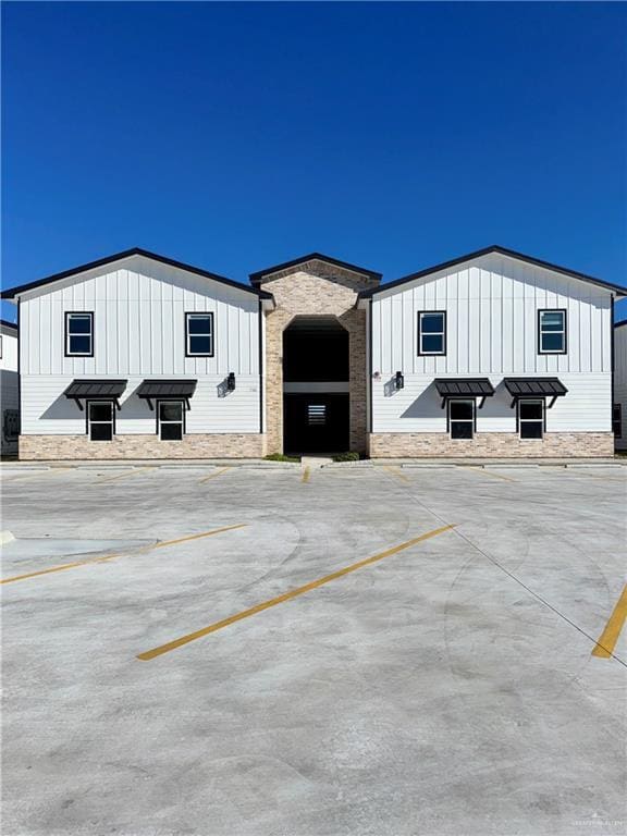 Building Photo - 8 Ragland Rd