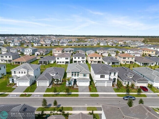 Building Photo - 5418 Empire Dr