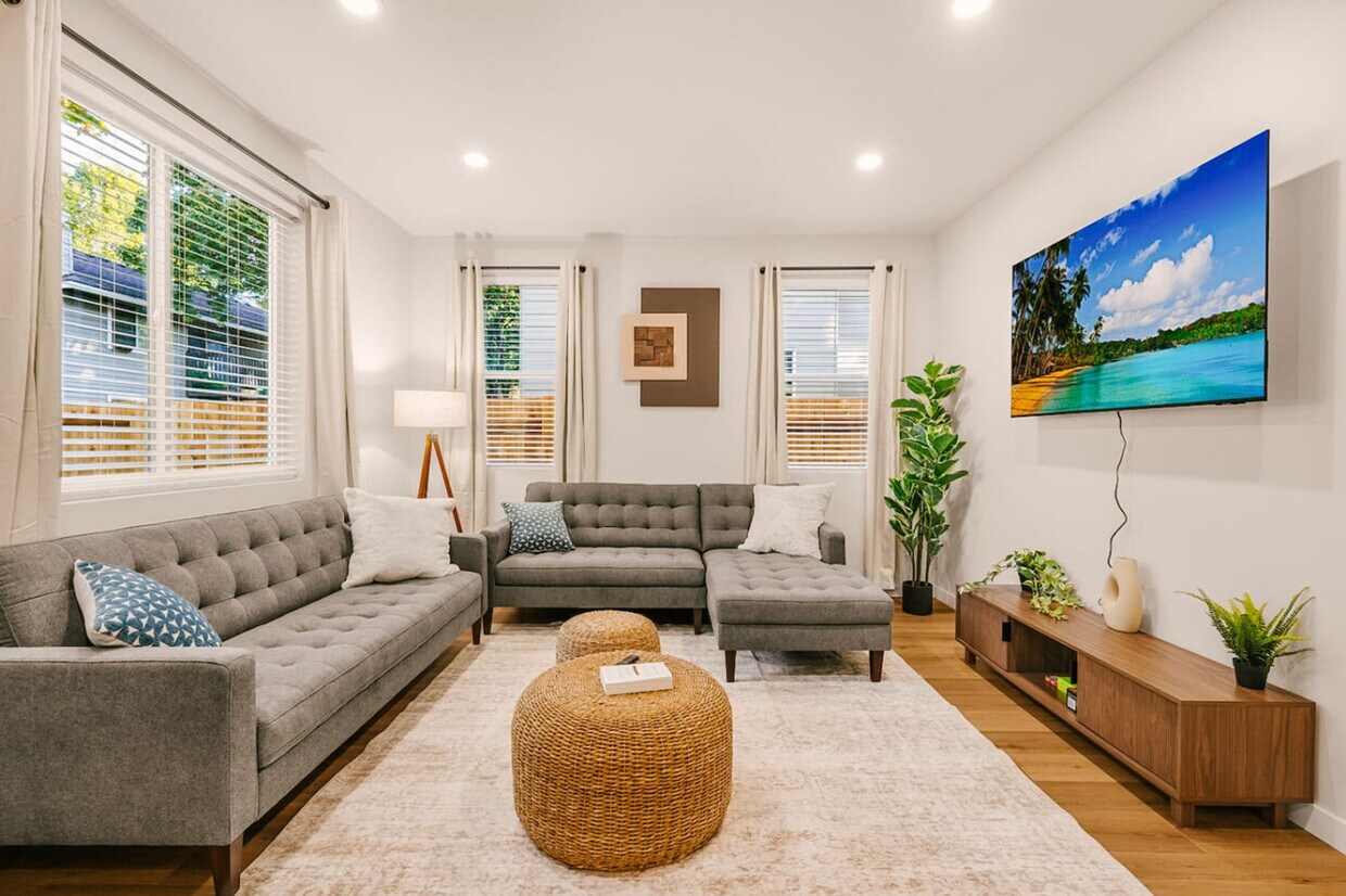 Foto principal - 3202 NW Division St