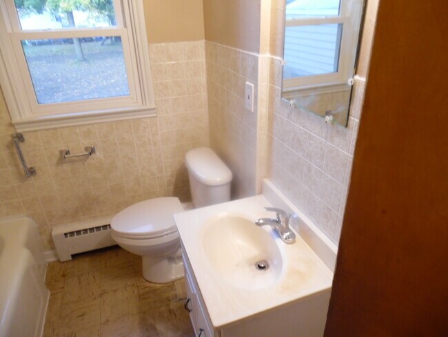 Foto del edificio - 4004 Cambridge St