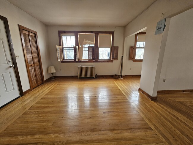 Building Photo - 106 Sea St