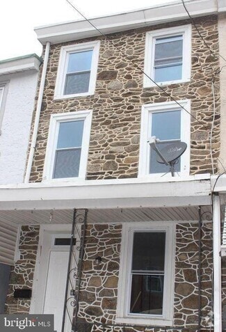 Building Photo - 25 Osborn St