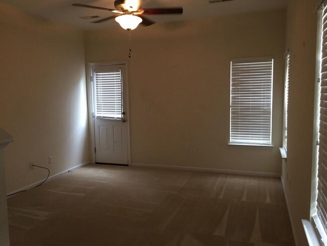 Building Photo - 100 Angel Oaks Ct