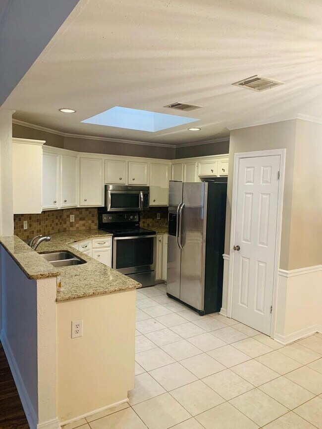 Foto del edificio - 3325 Danbury Ct