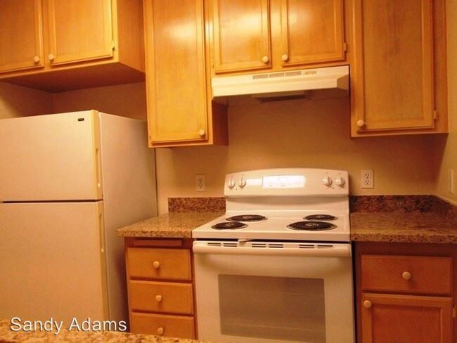 Building Photo - 2 br, 2 bath House - 645 Celebration Ct