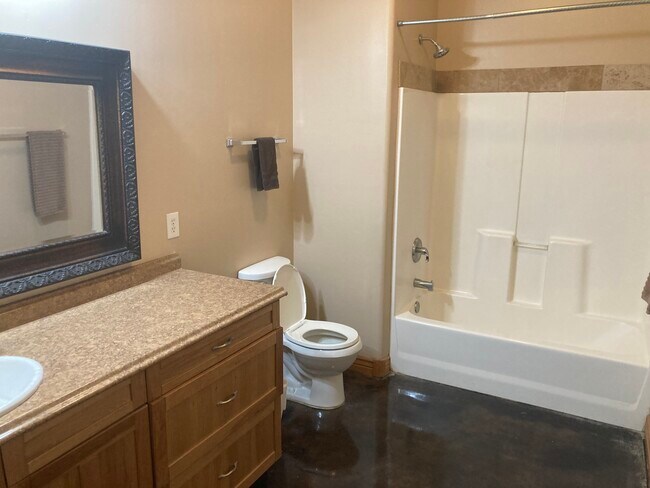 Bathroom - 1319 W Caroline Ln