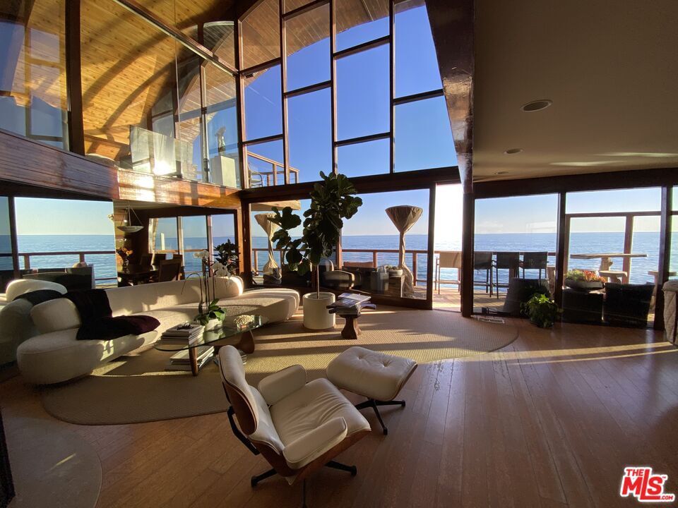 Primary Photo - 27092 Malibu Cove Colony Dr