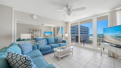 Building Photo - 7205 Thomas Dr Building Photo - 7205 Thomas Dr