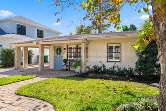 Building Photo - 3906 W Vasconia St