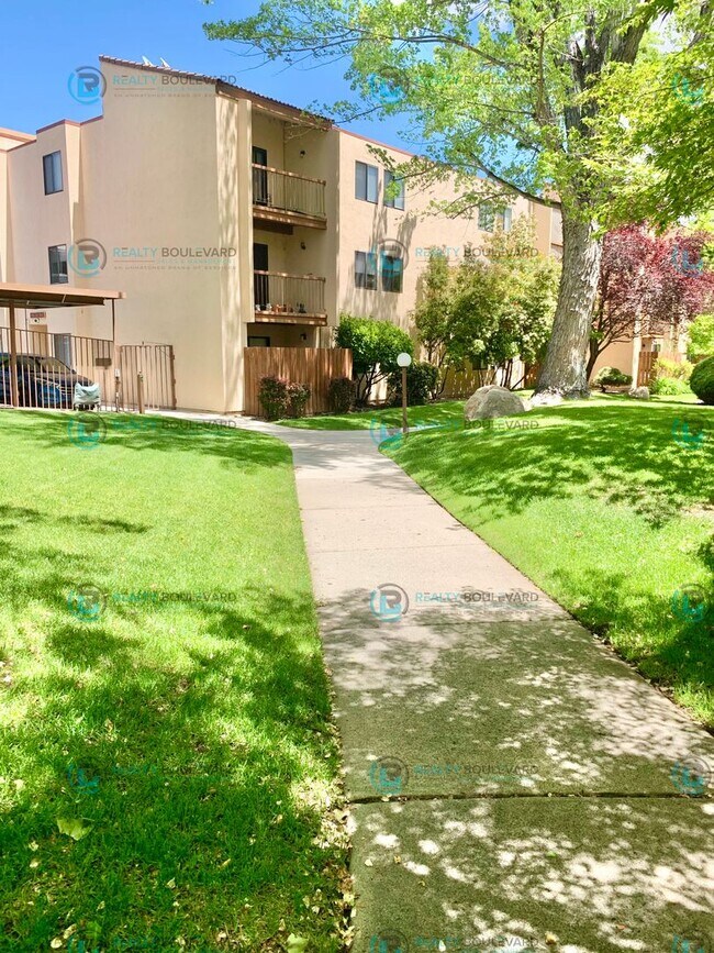 Building Photo - 2700 Plumas St. #311