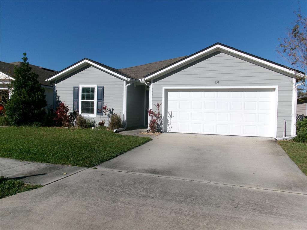 Foto principal - 137 Fairway Ct