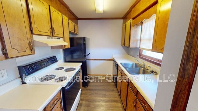 Building Photo - 201b Hipps Ave