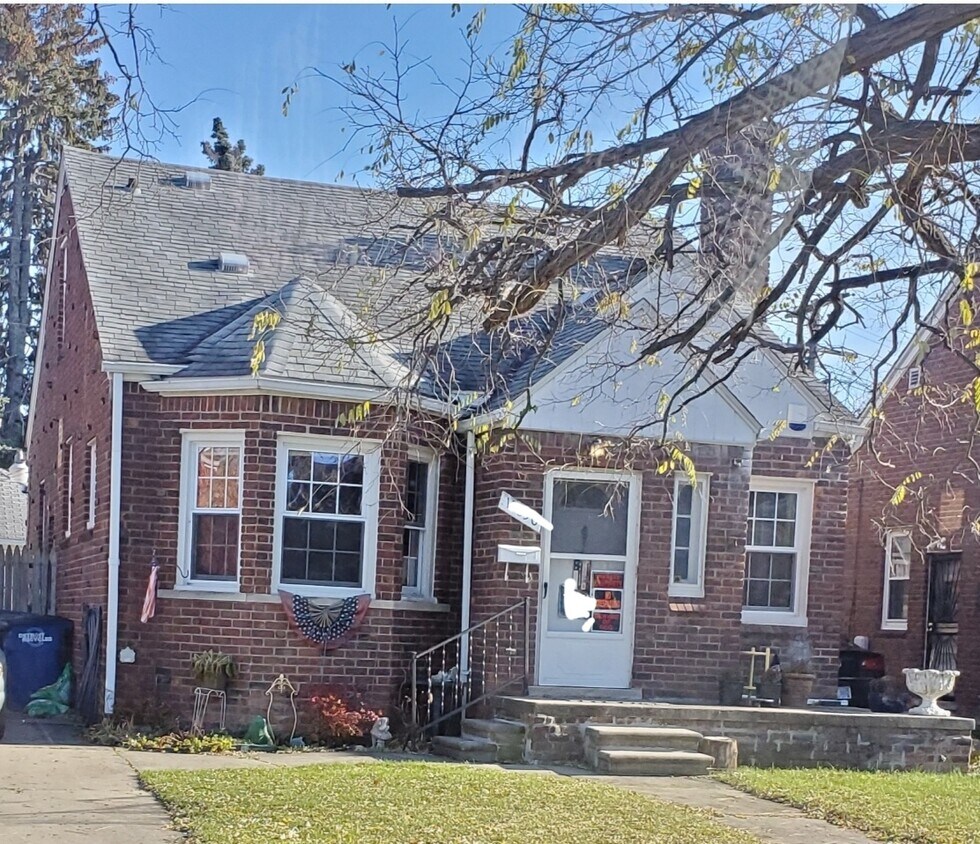 10650 Peerless St, Detroit, MI 48224 House Rental in Detroit, MI