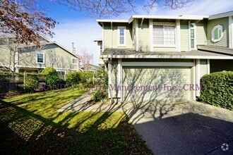 Building Photo - 9 Duxbury Cove