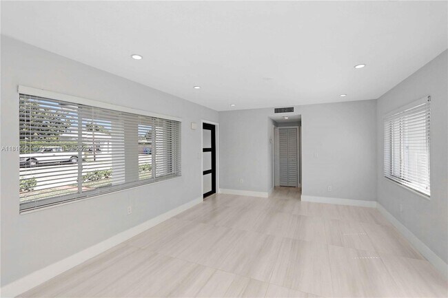 Foto del edificio - 3296 NW 14th Terrace