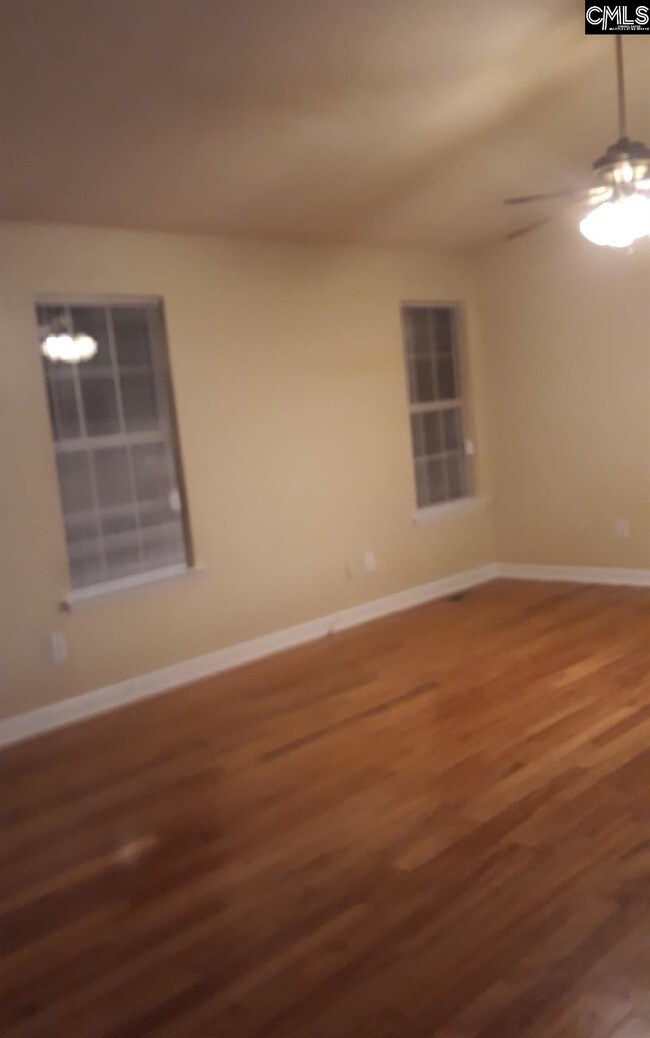 Building Photo - 212 Carriage Oaks Dr