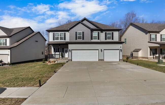 Foto del edificio - 383 Barry Dr