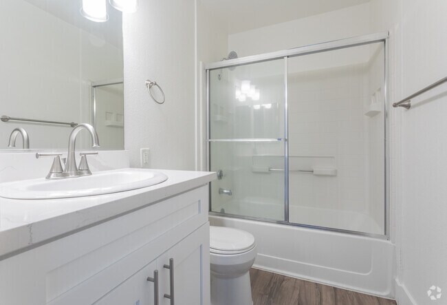 2X2 - Park Regency Apartments