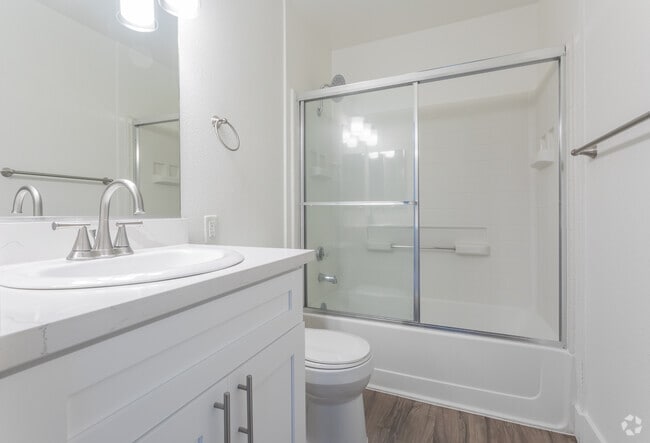 2X2 - Park Regency Apartments