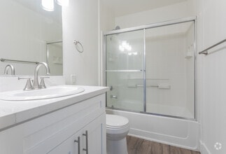 2X2 - Park Regency Apartments