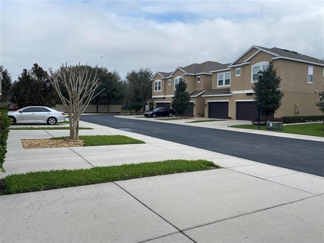 Building Photo - 10722 Avery Park Dr