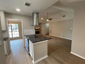 Building Photo - 1015 Cascade Creek Dr