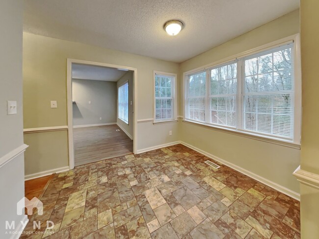 Building Photo - 606 Blazing Star Ct