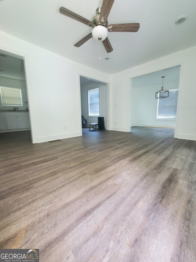 Foto del edificio - 1167 Mayland Cir SW