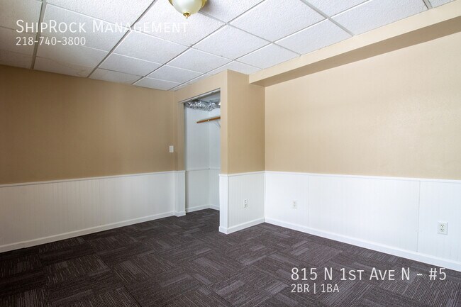 Building Photo - 815 N 1st Ave