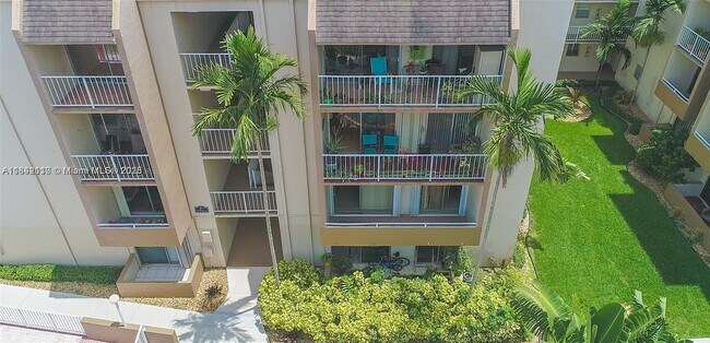 Foto del edificio - 7755 SW 86th St