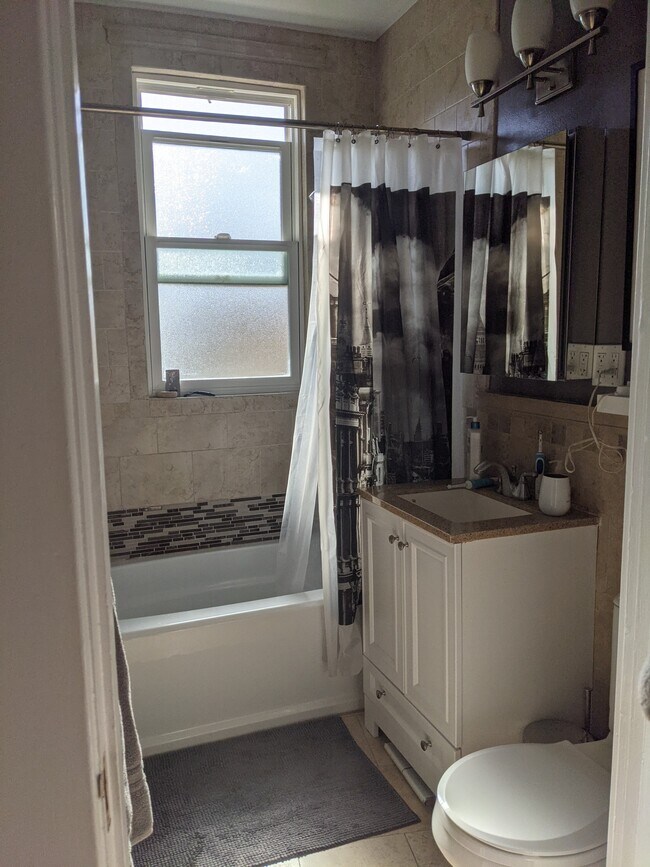 Bathroom - 2124 Hyde St