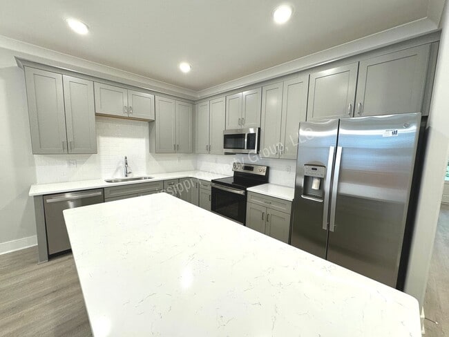 Building Photo - 3BD/3BA FOR RENT IN THE RESERVE
